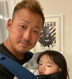 中田翔選手と嫁の子供